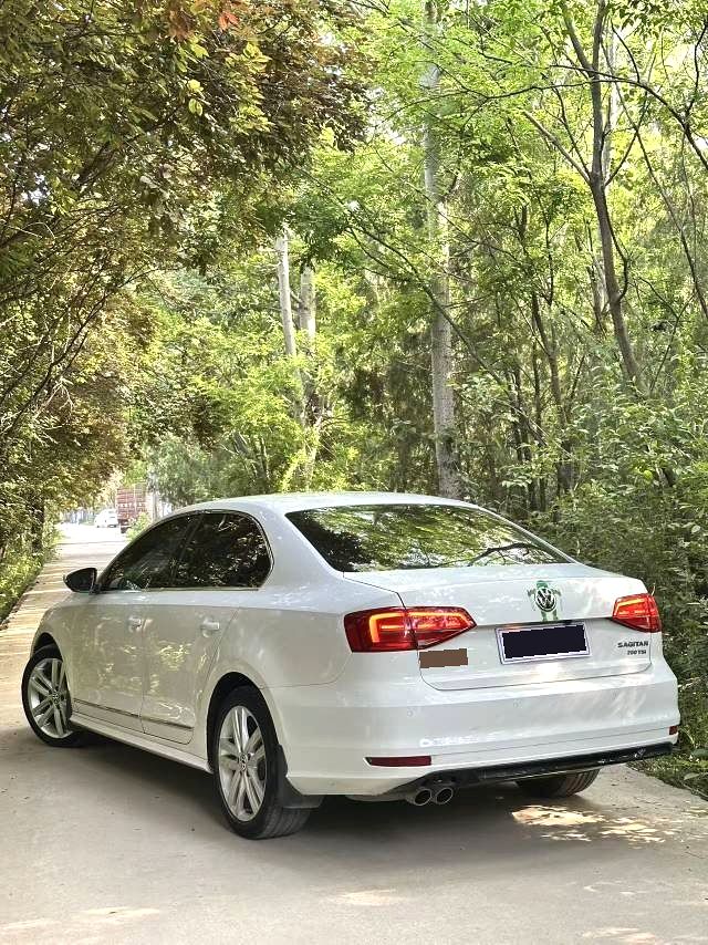 2018 VW Sagitar - Main View