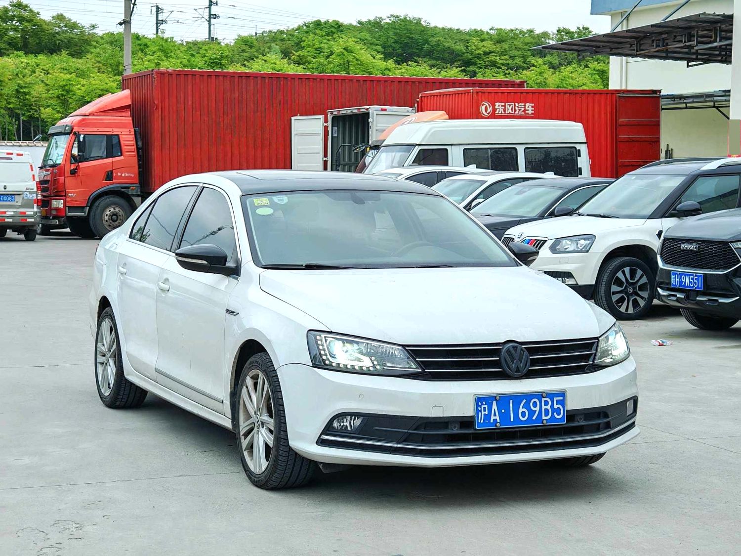 2018 VW Sagitar - Main View
