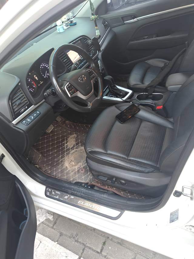 2016 Hyundai Elantra - Main View
