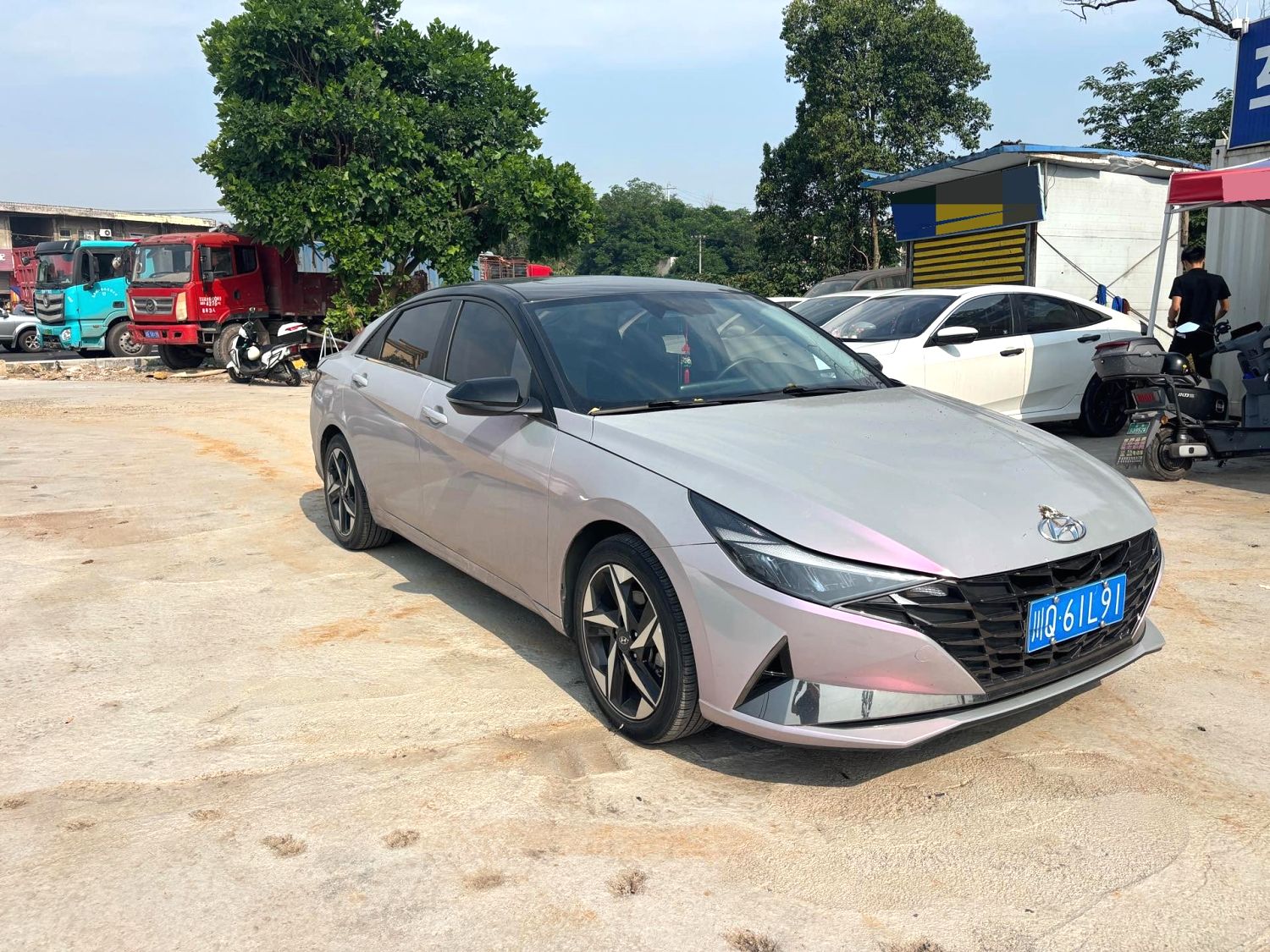 2020 Hyundai Elantra - Main View