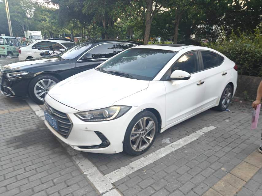 2016 Hyundai Elantra - Main View