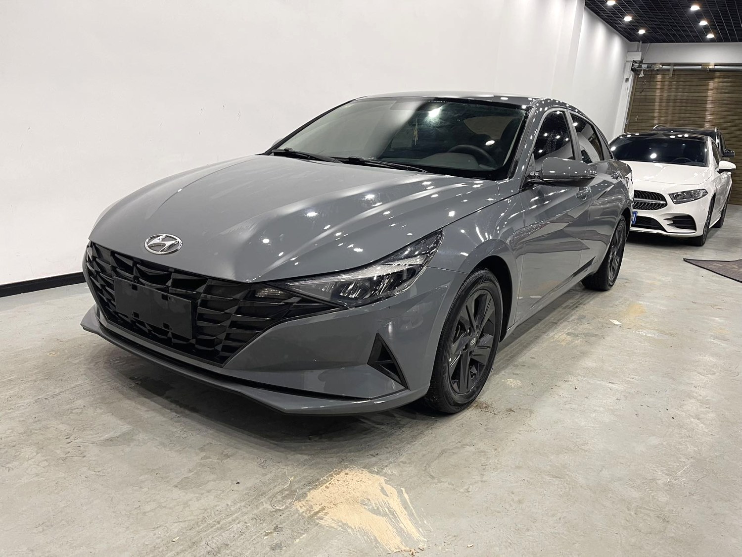 2021 Hyundai Elantra - Main View