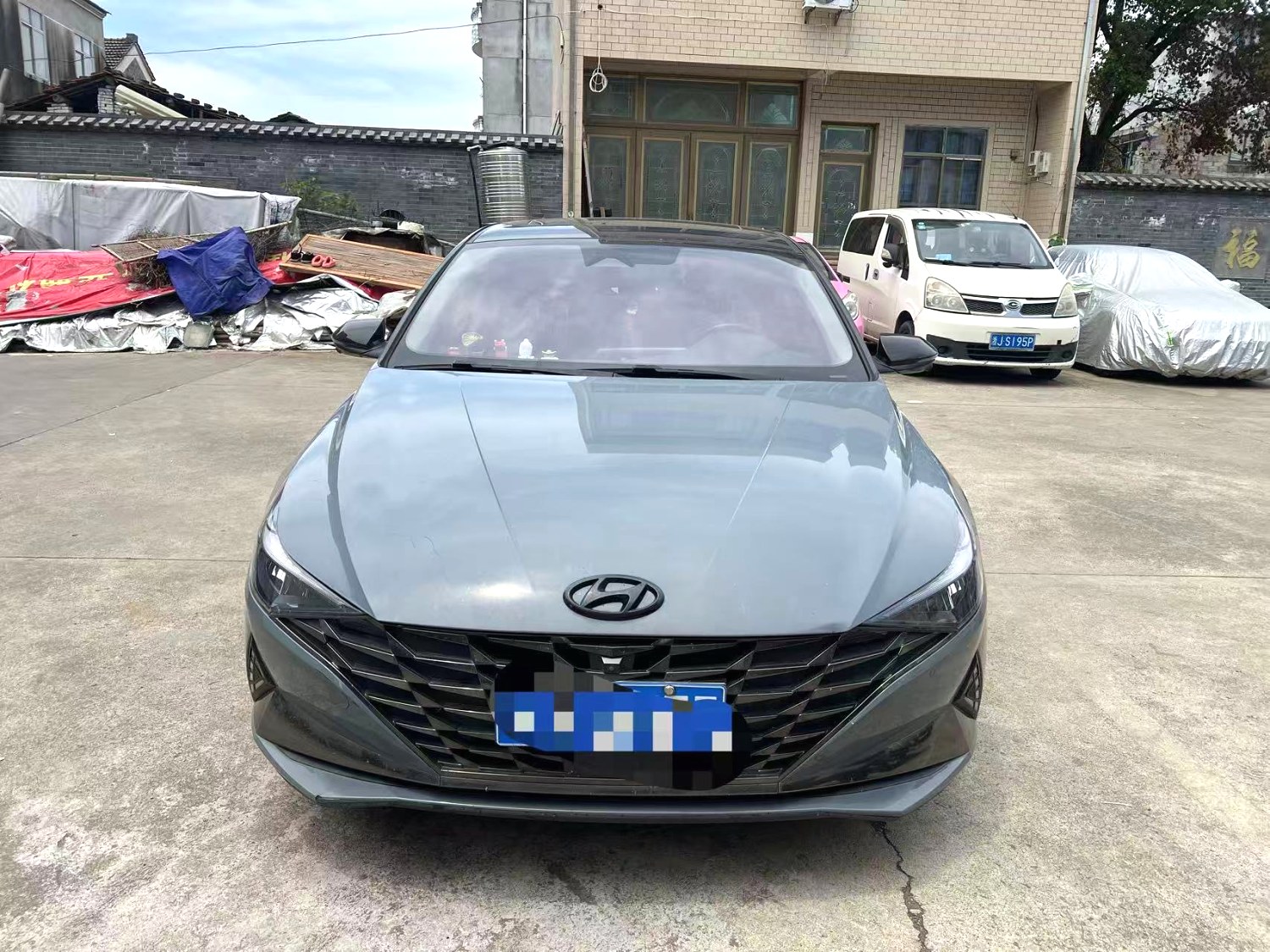 2020 Hyundai Elantra - Main View