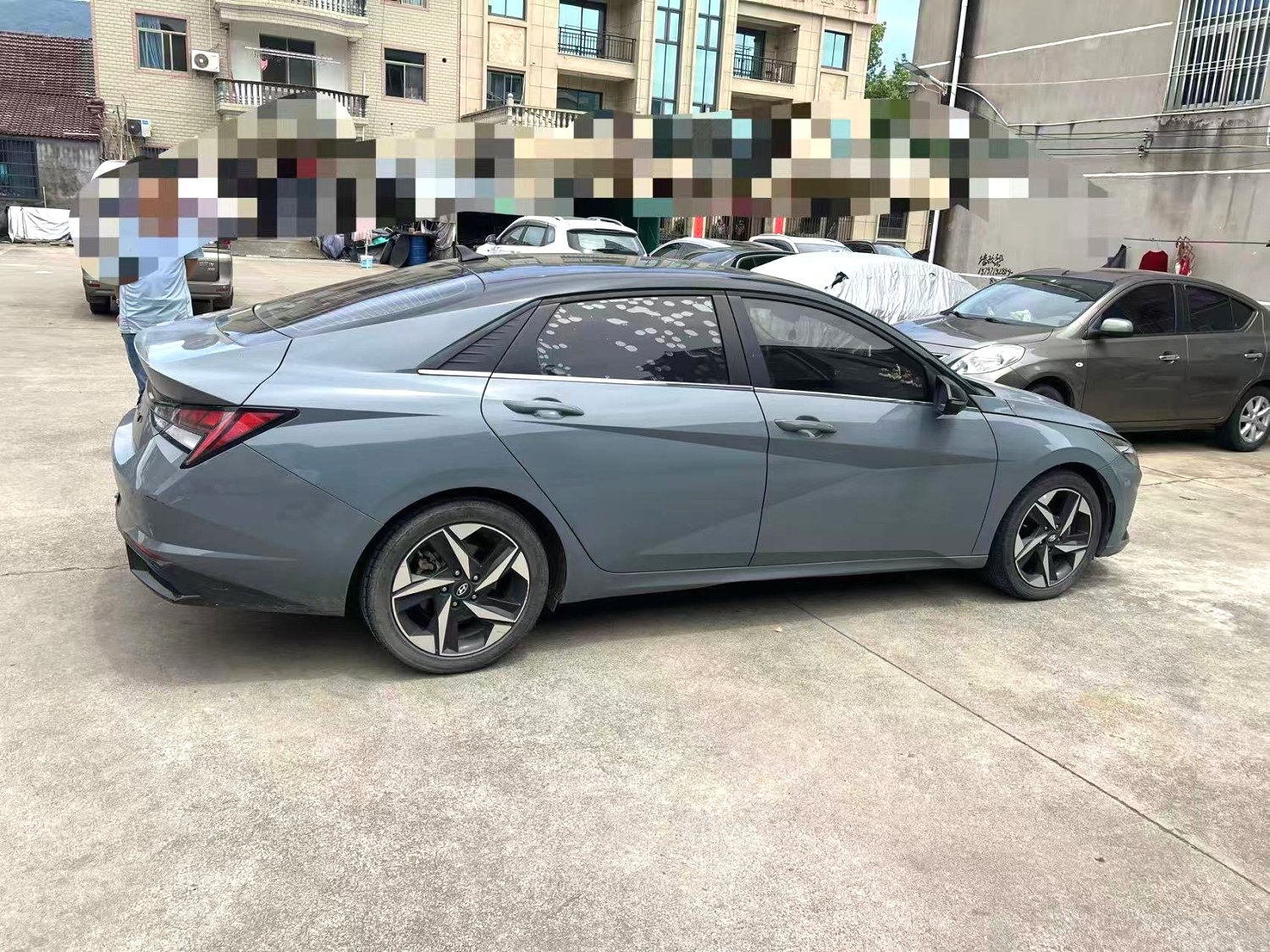 2020 Hyundai Elantra - Main View