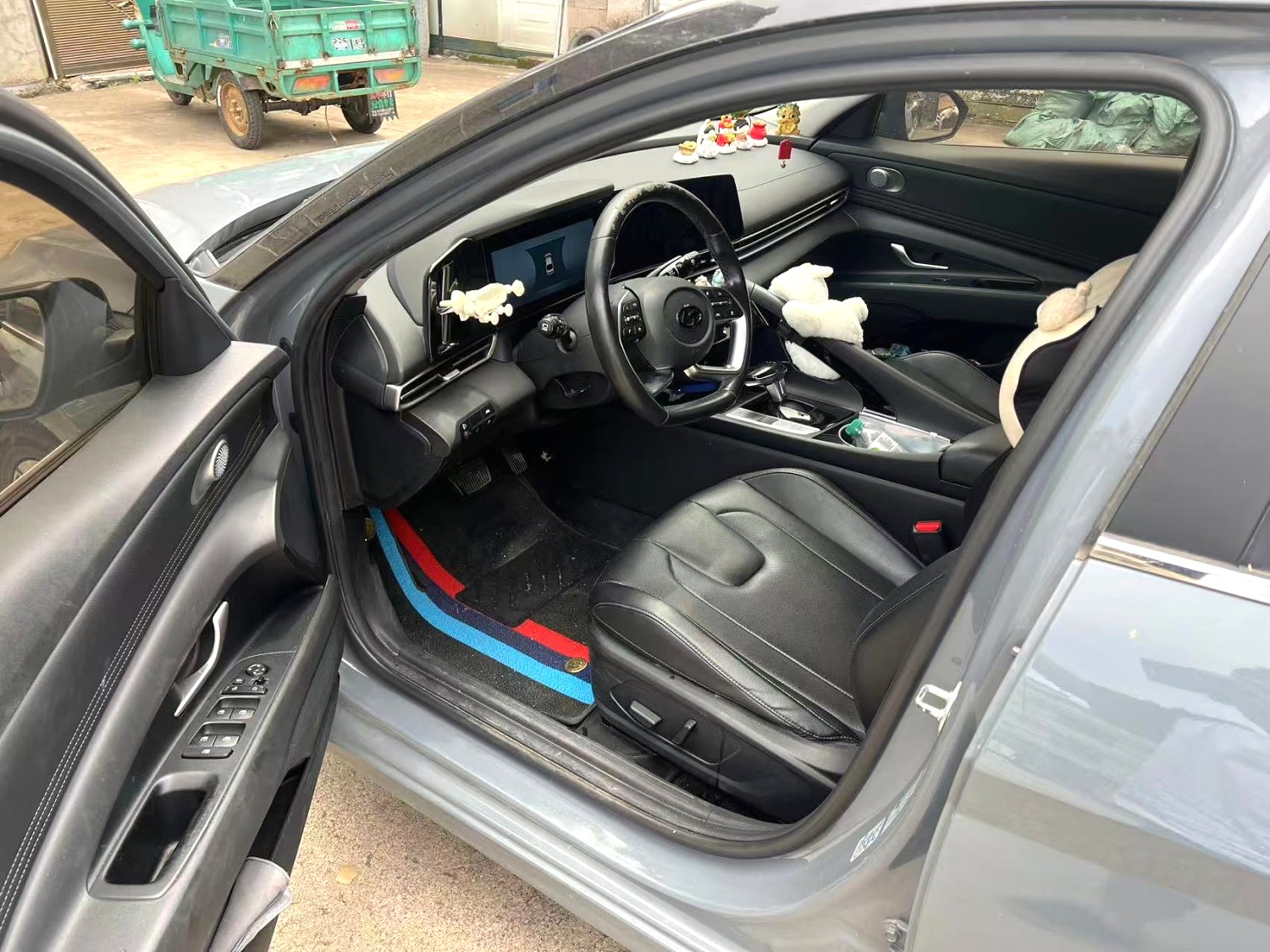 2020 Hyundai Elantra - Main View