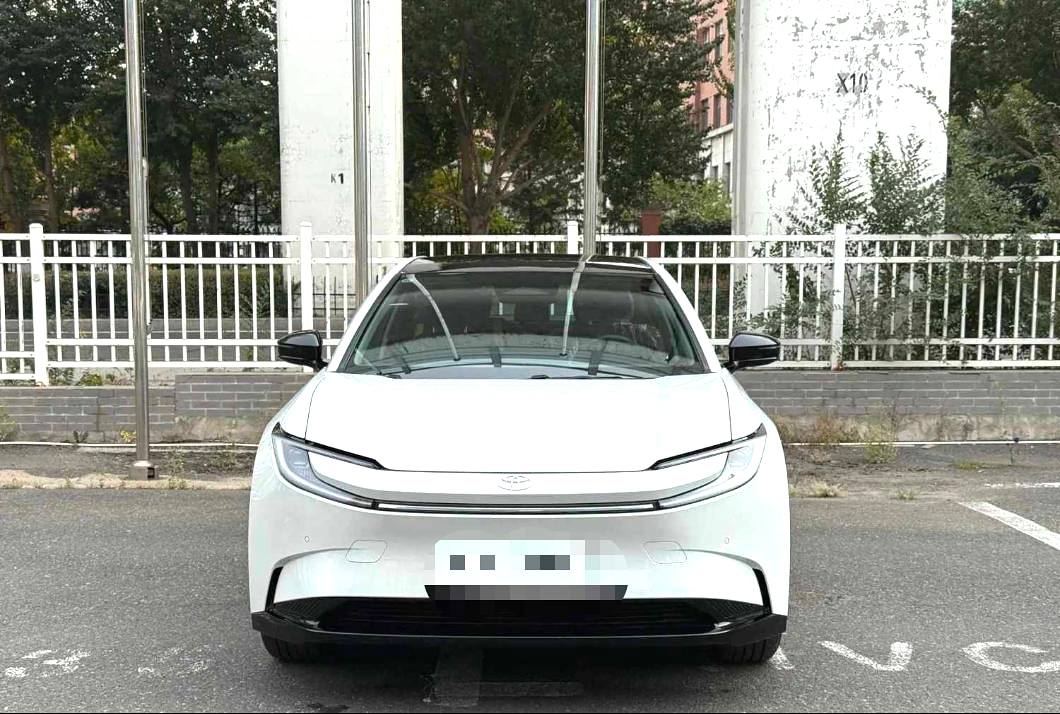 2025 Toyota bz5 550 - Main View