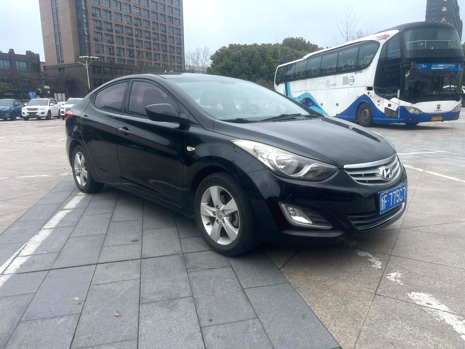 2013 Hyundai Elantra - Main View