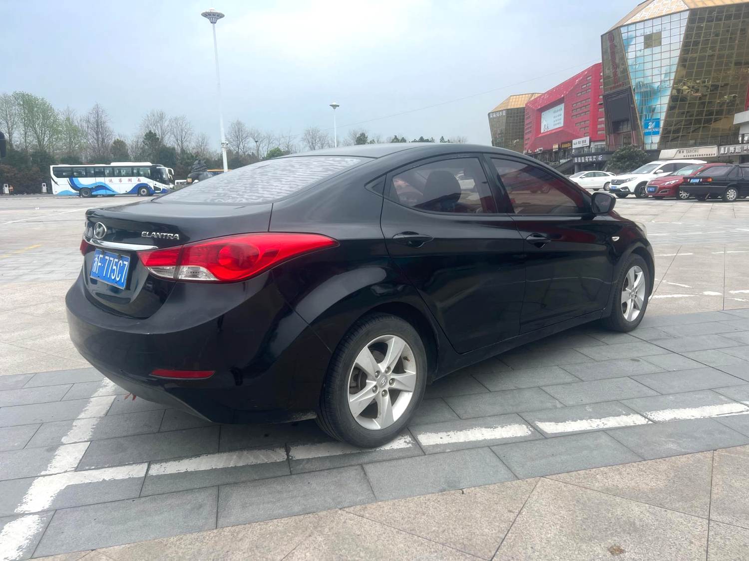 2013 Hyundai Elantra - Main View