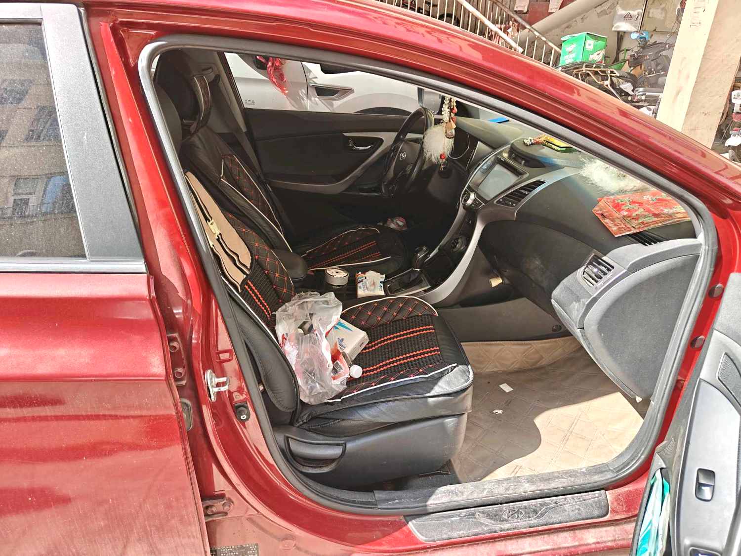 2013 Hyundai Elantra - Main View