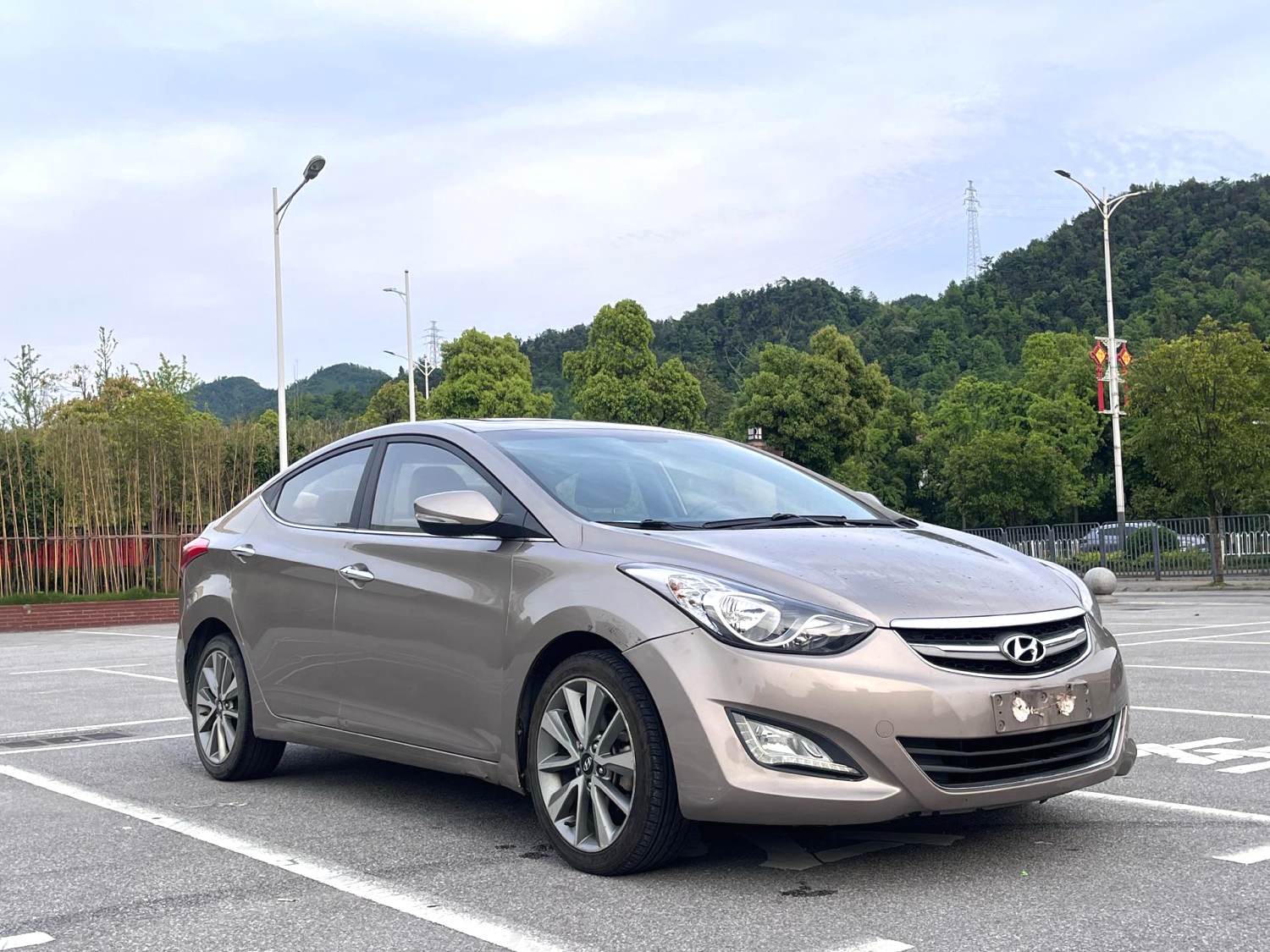 2015 Hyundai Elantra - Main View
