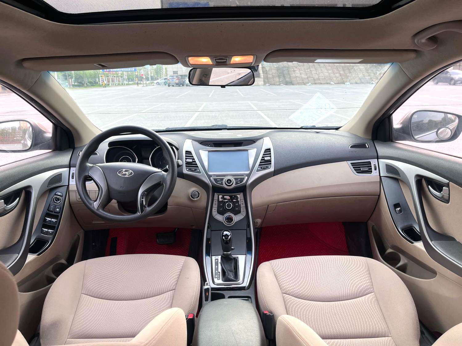 2015 Hyundai Elantra - Main View