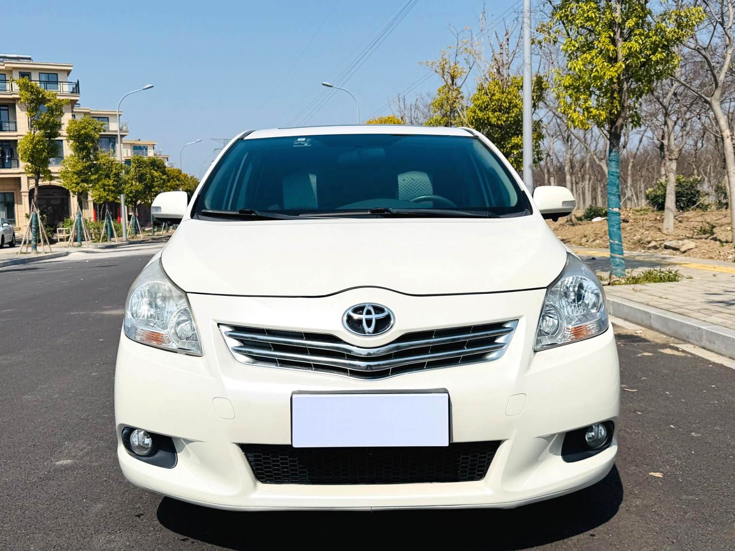 2016 Toyota E'Z - Main View