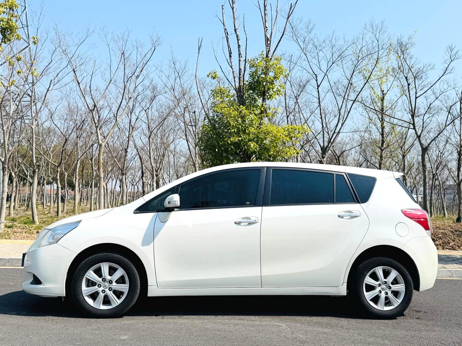 2016 Toyota E'Z - Main View
