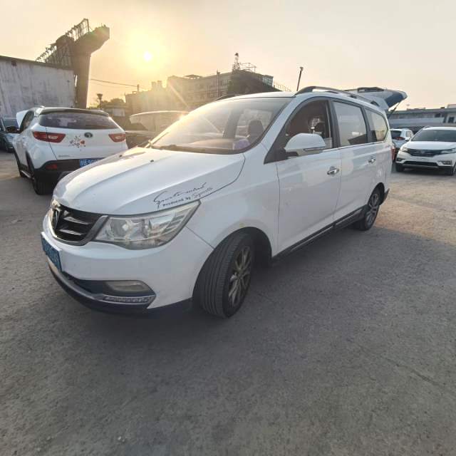 2016 Baojun 730 - Main View