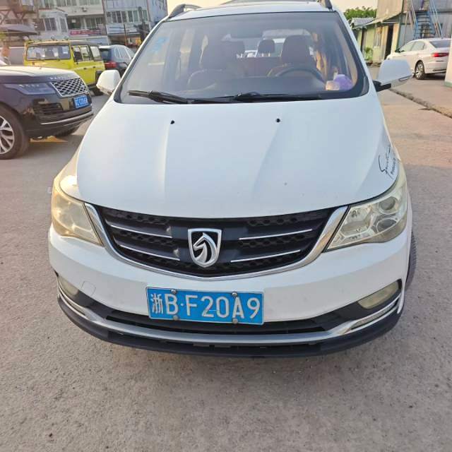2016 Baojun 730 - Main View