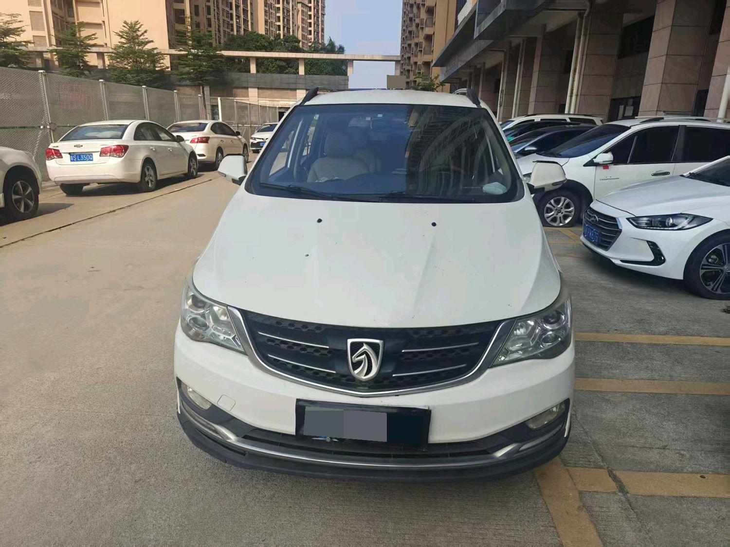 2016 Baojun 730 - Main View