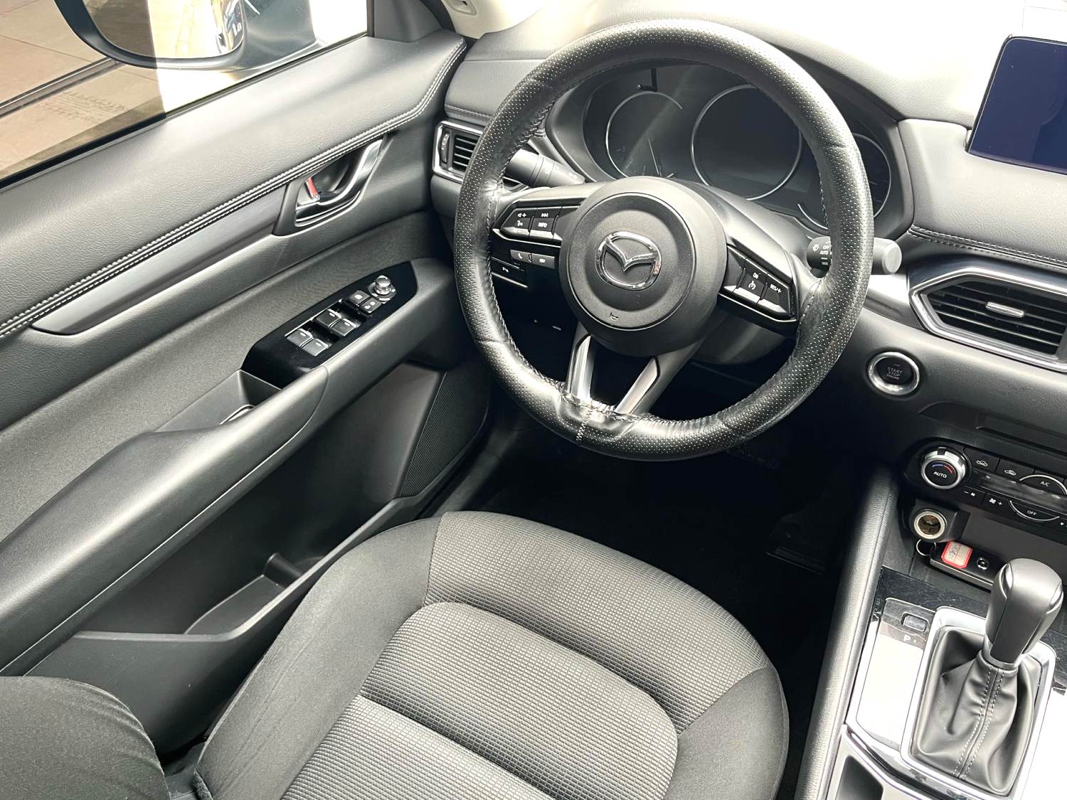 2022 Mazda CX-5 - Main View