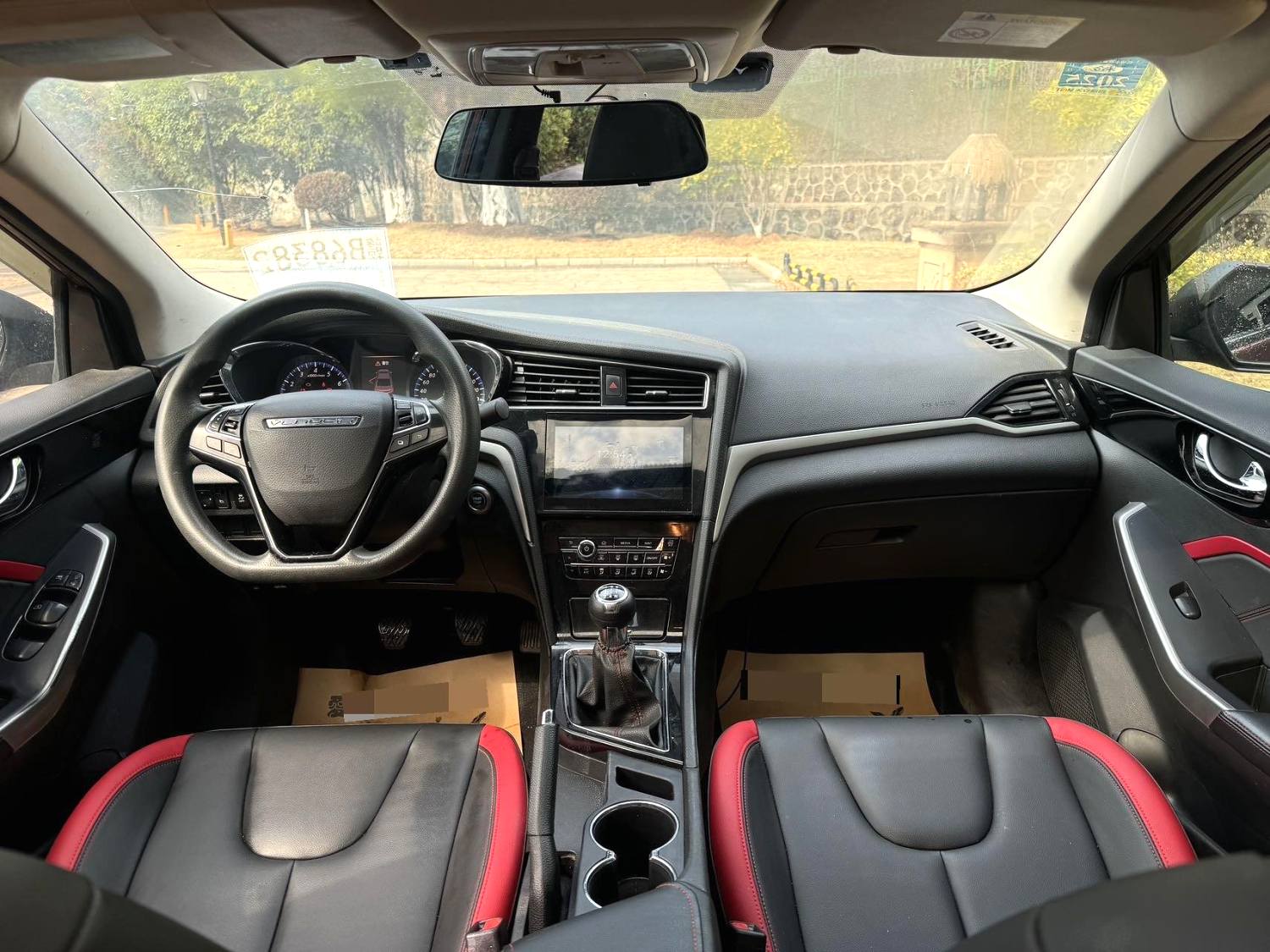 2017 Venucia D60 - Main View