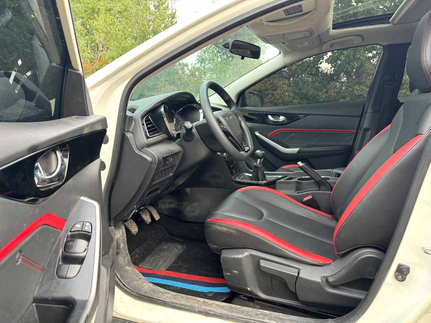 2017 Venucia D60 - Main View