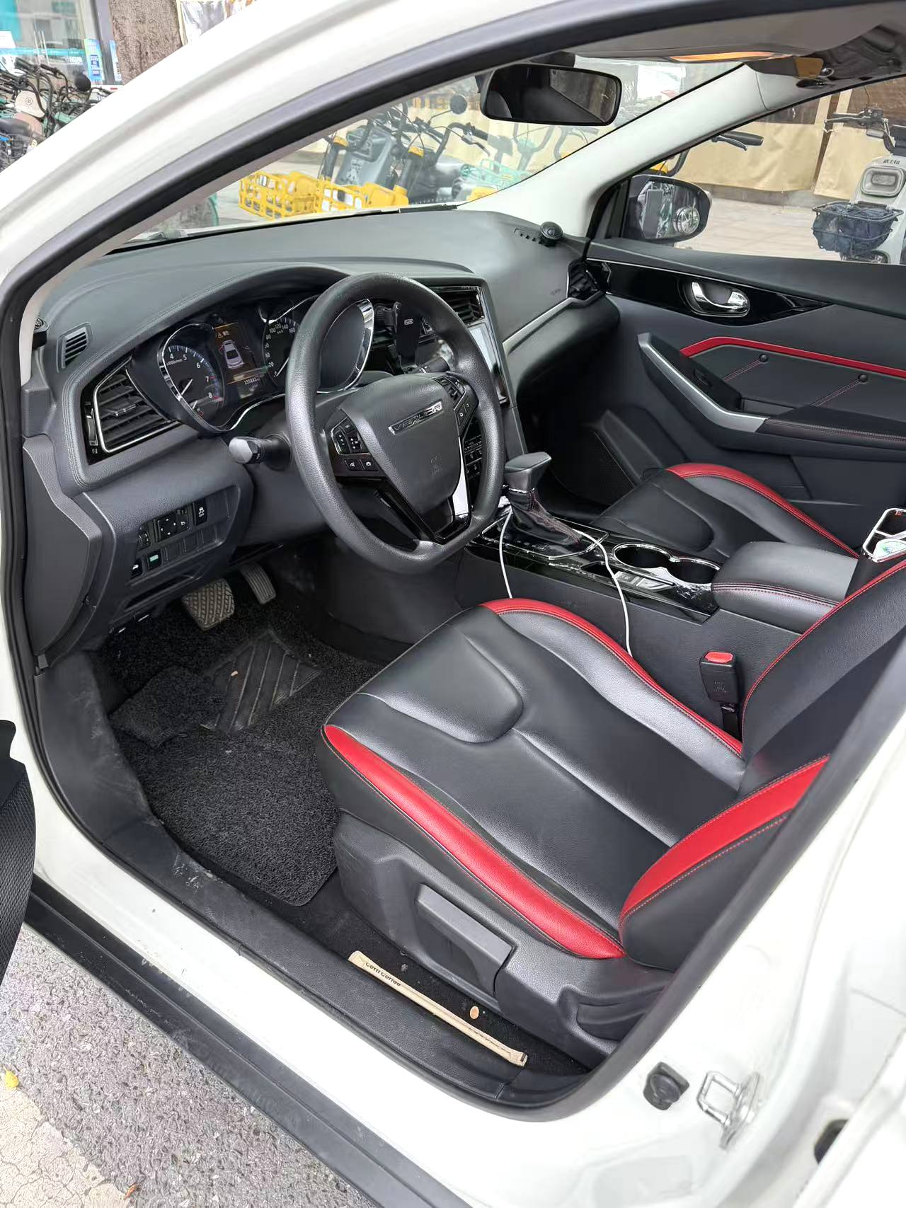 2018 Venucia D60 - Main View