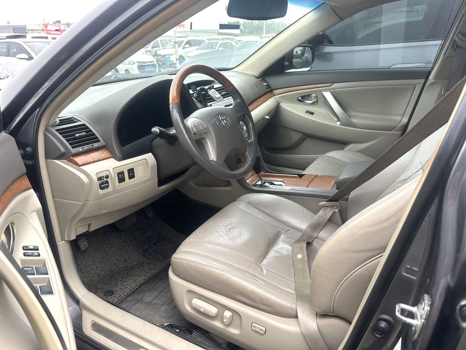 2011 Toyota Camry - Main View