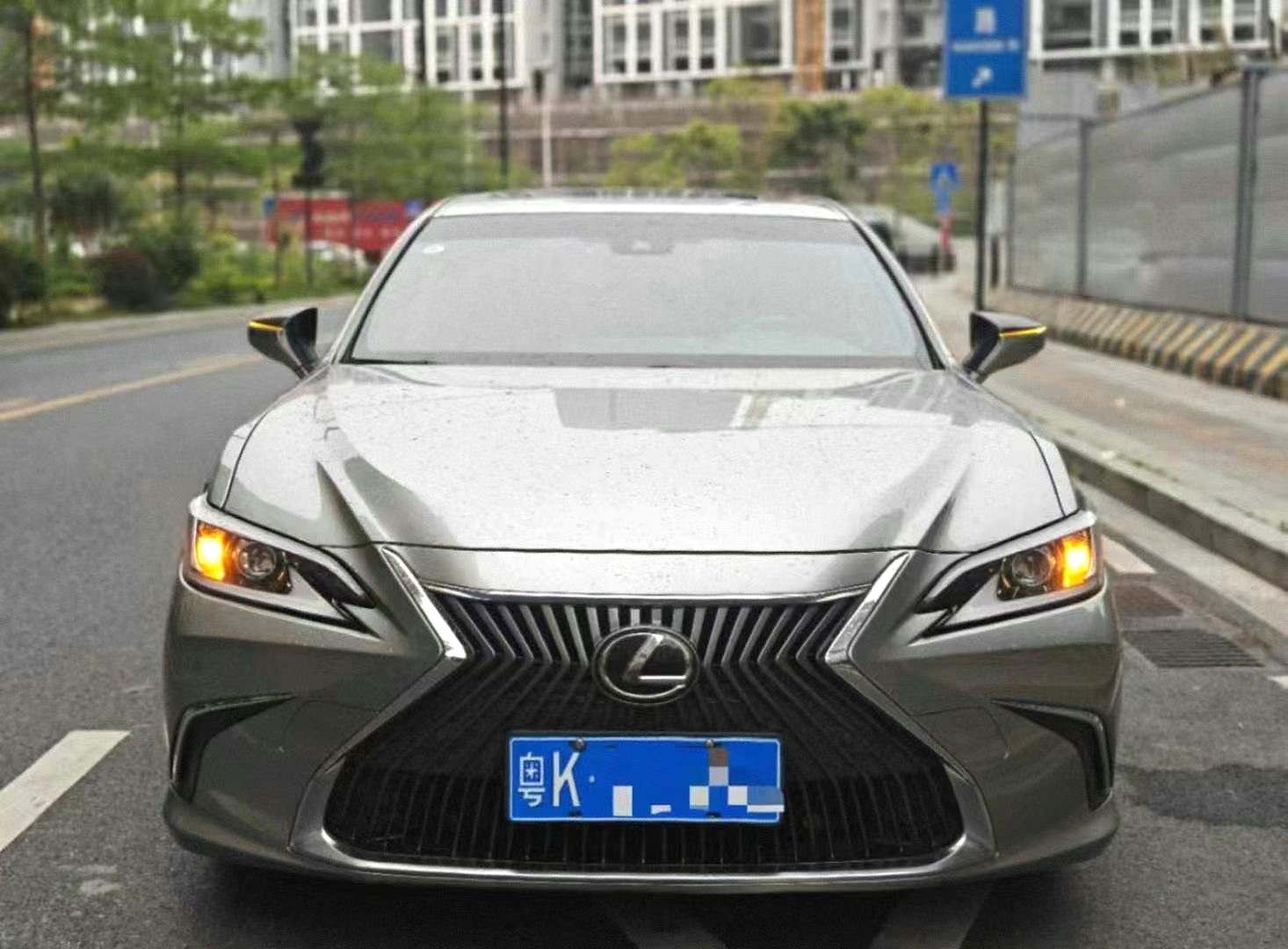 2021 LEXUS ES 200 - Main View