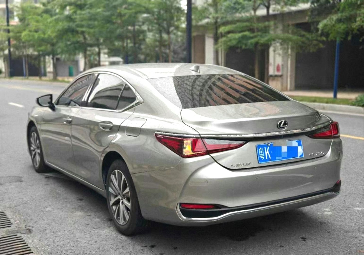 2021 LEXUS ES 200 - Main View