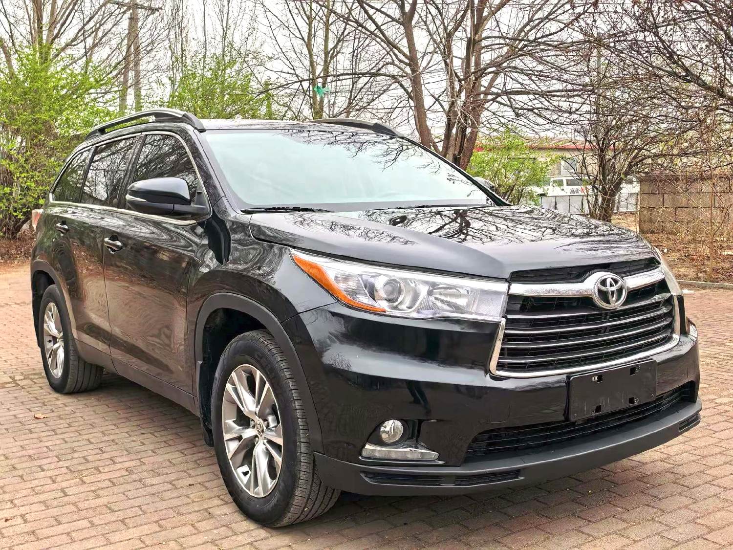 2017 Toyota Highlander - Main View