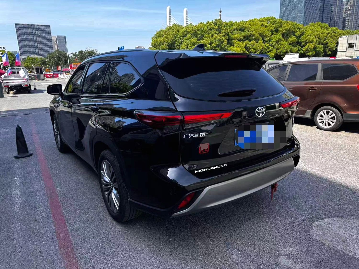 2024 Toyota Highlander - Main View