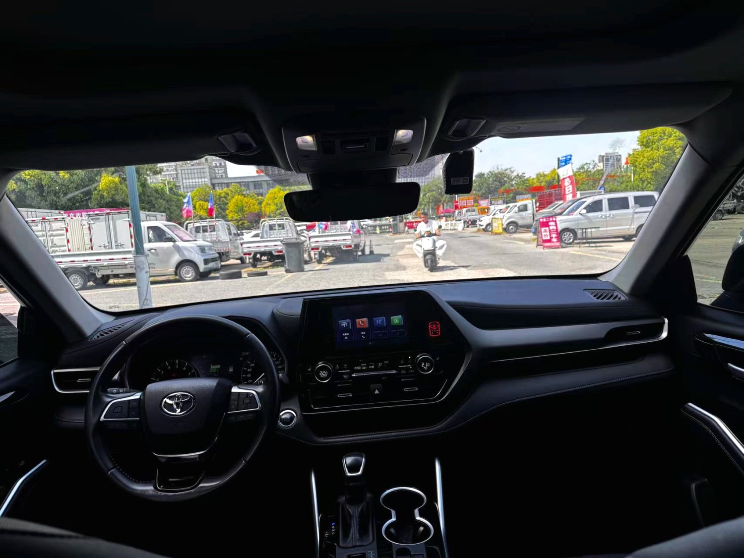2024 Toyota Highlander - Main View