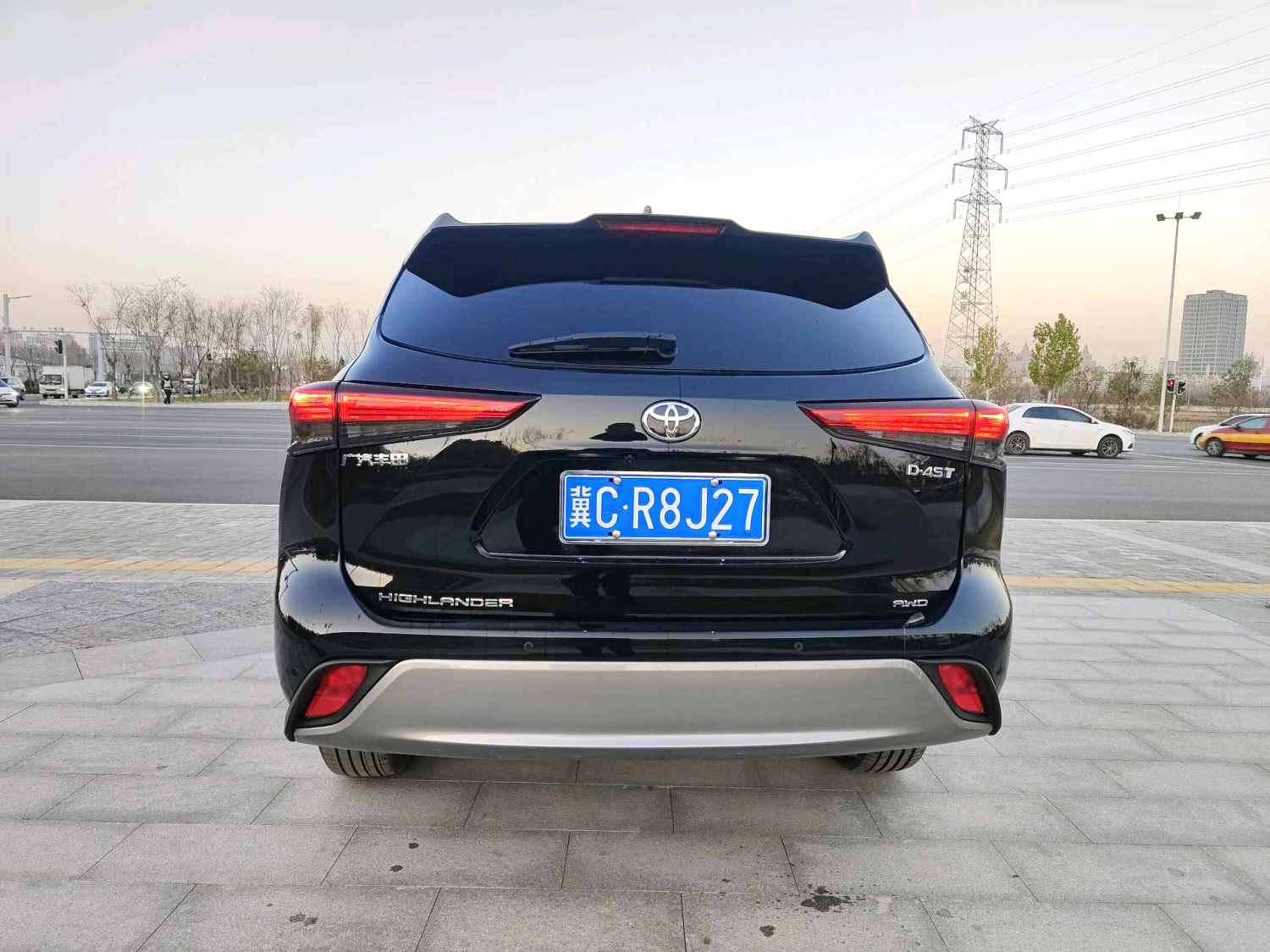 2024 Toyota Highlander - Main View