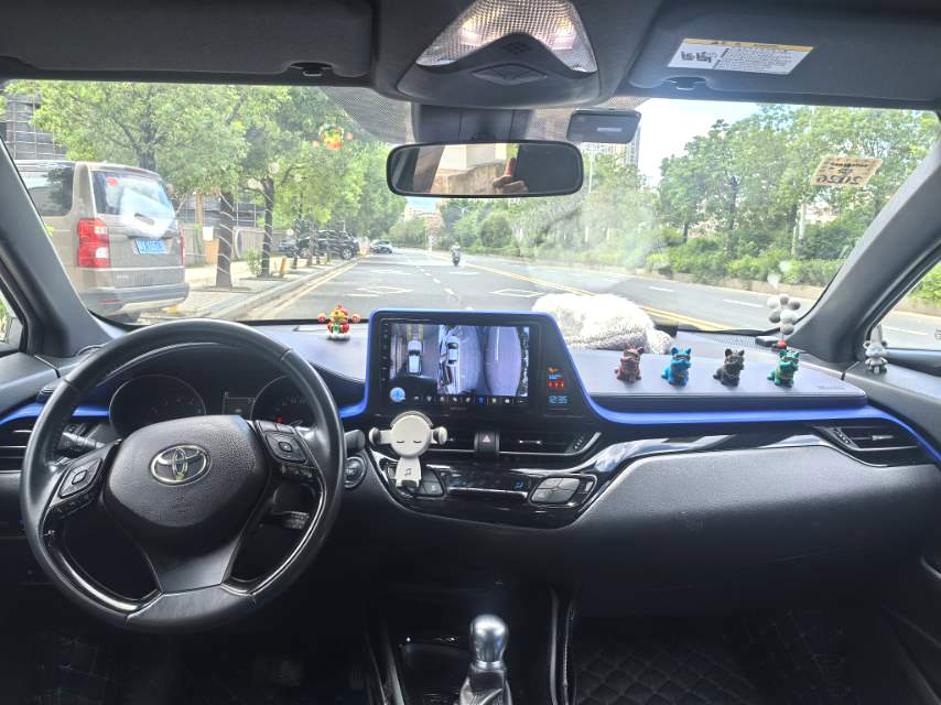 2018 Toyota IZOA - Main View
