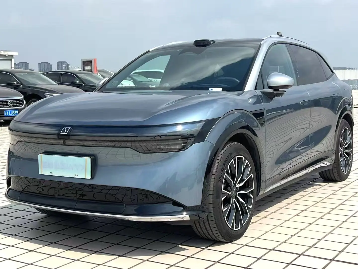 2025 Zeekr 7X - Main View