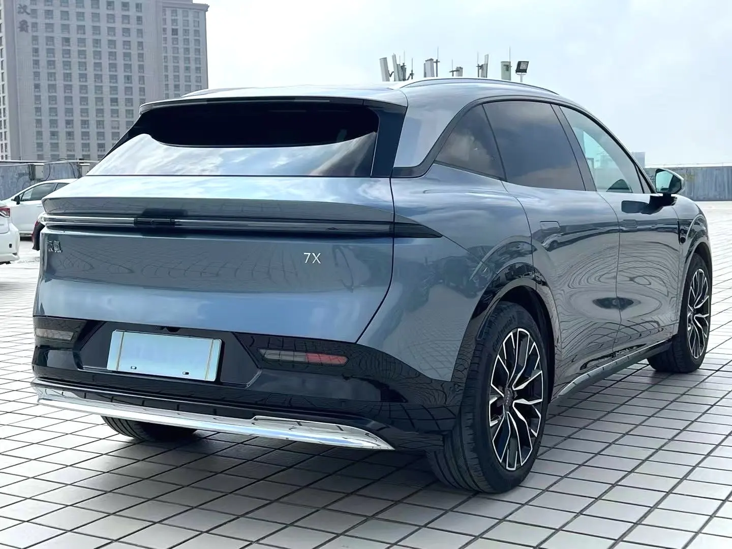2025 Zeekr 7X - Main View