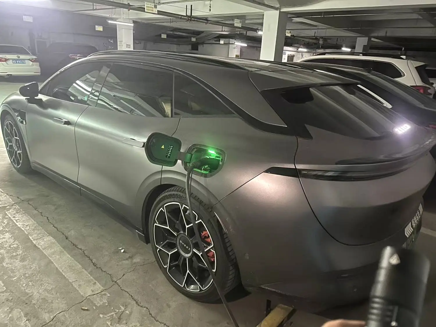 2025 Zeekr 7X - Main View