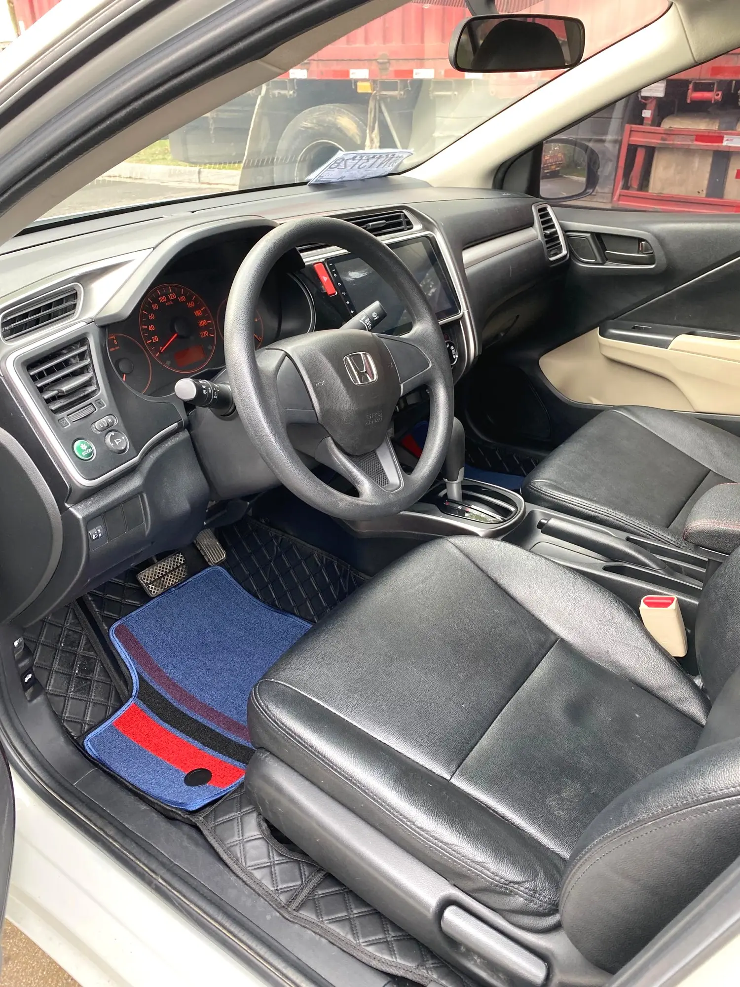2017 Honda Greiz - Main View