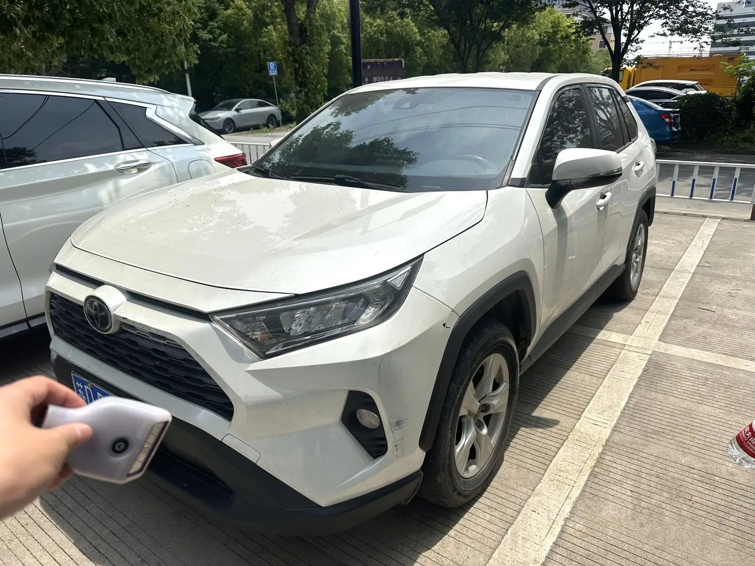 2021 Toyota RAV4 - Main View
