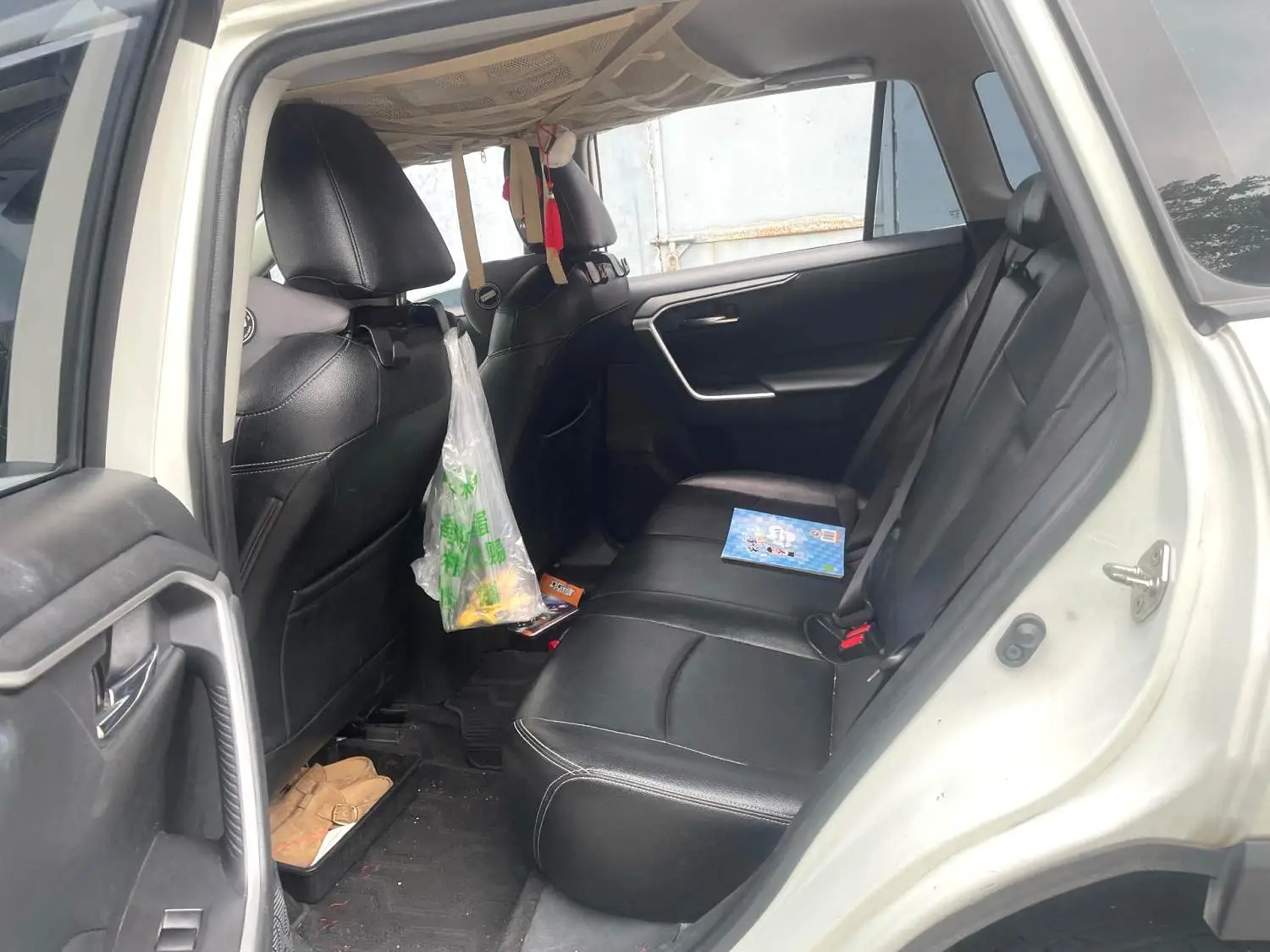2020 Toyota RAV4 - Main View