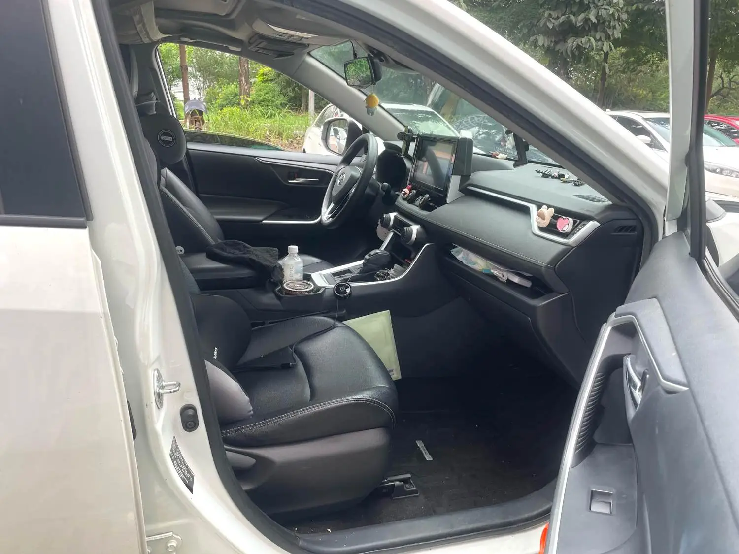 2020 Toyota RAV4 - Main View