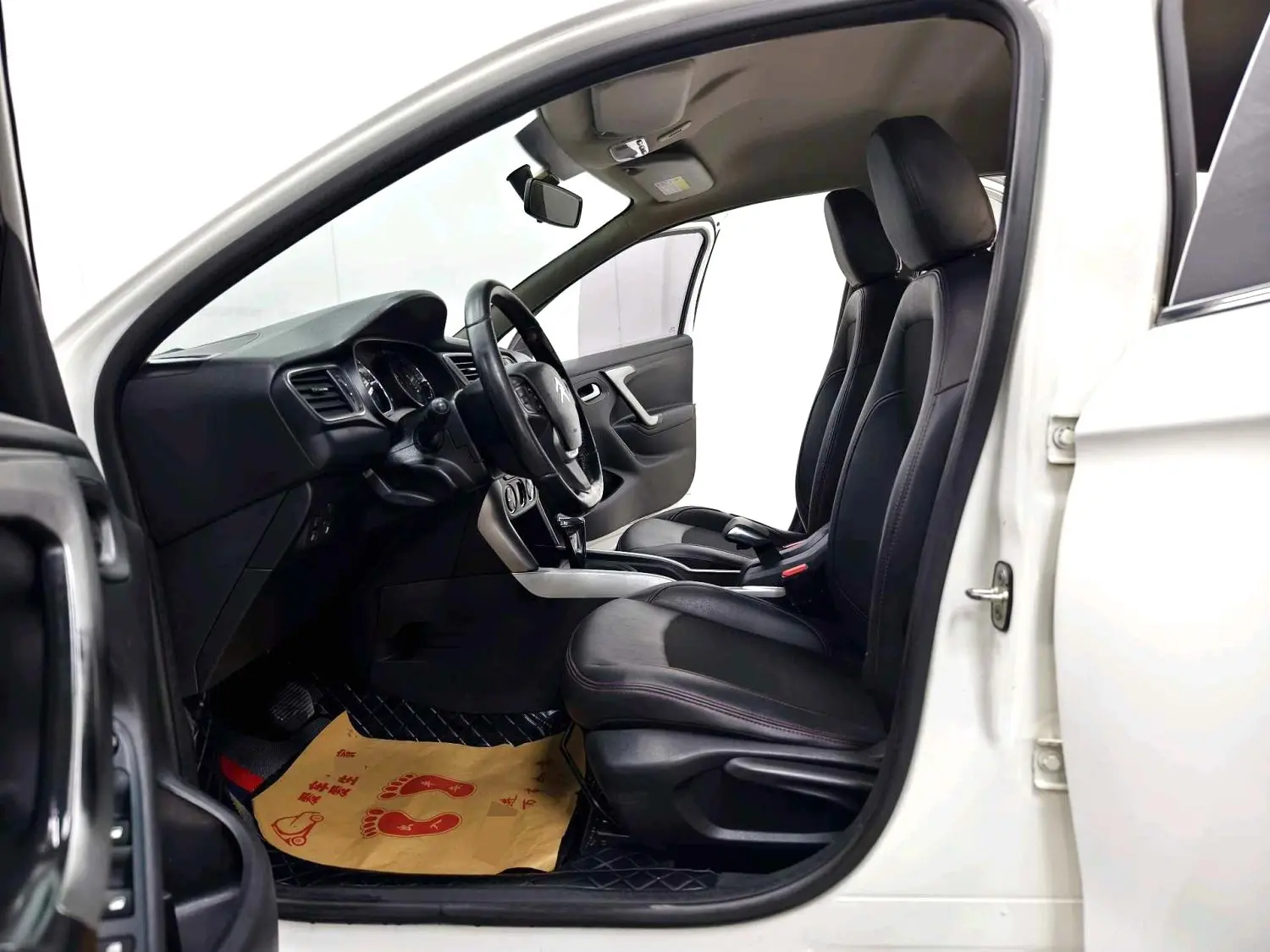 2016 Citroën C3-XR - Main View
