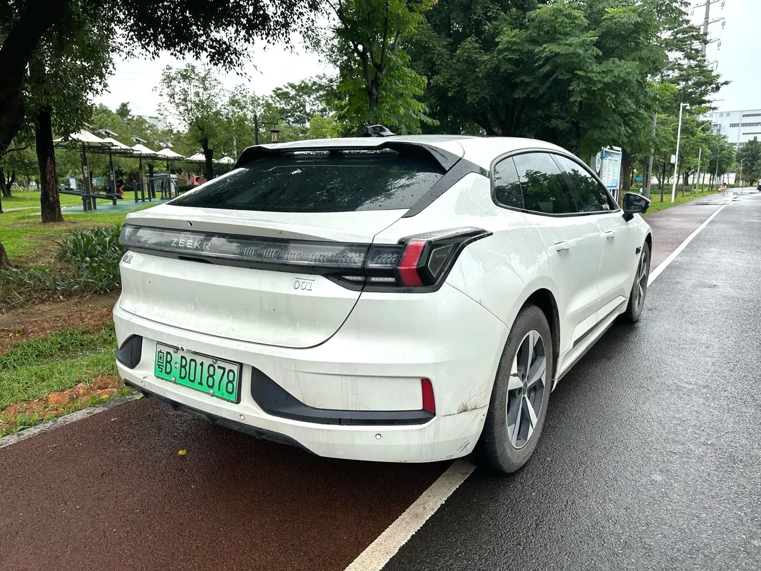 2022 Zeekr 001 - Main View