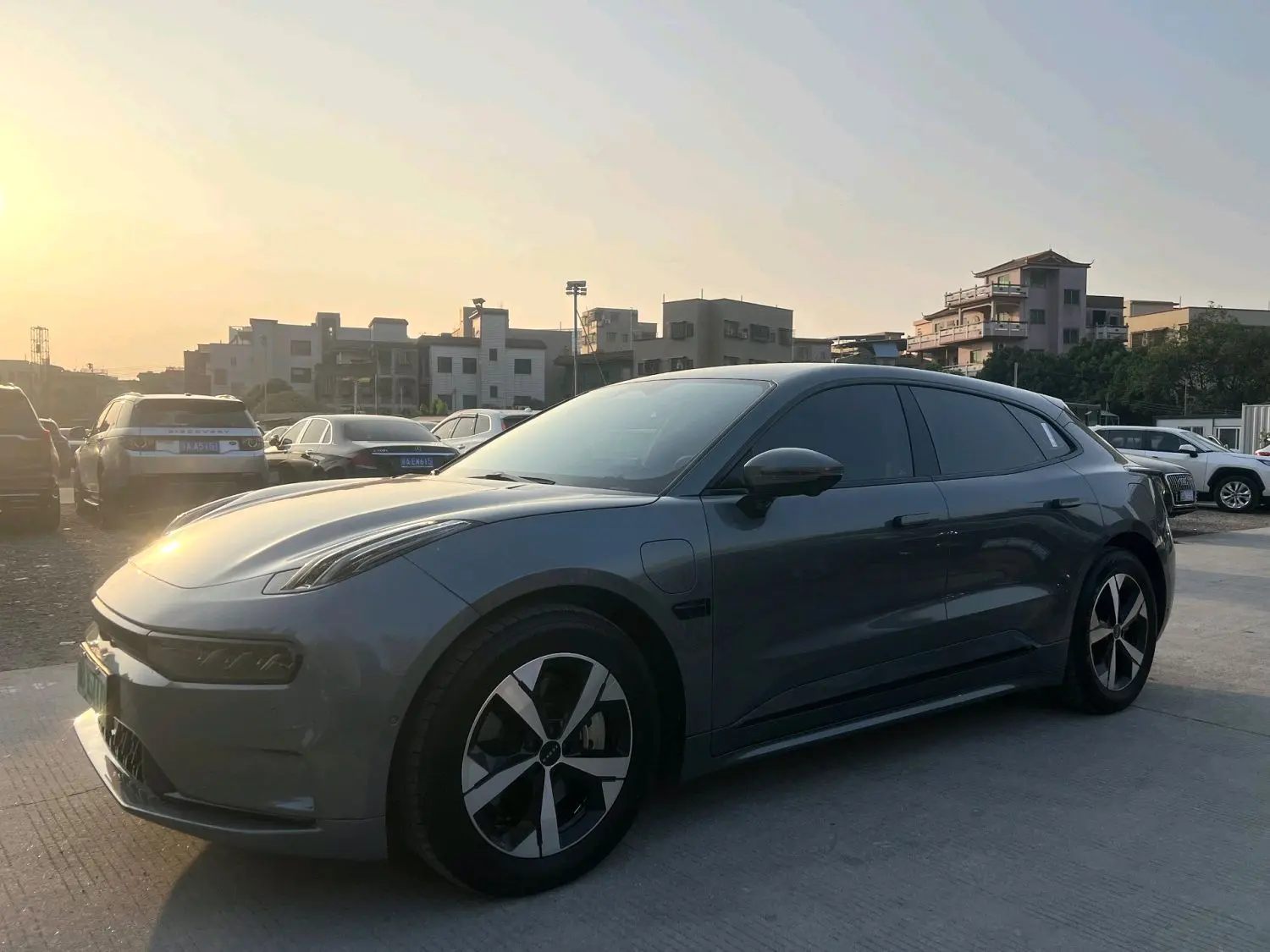 2022 Zeekr 001 - Main View