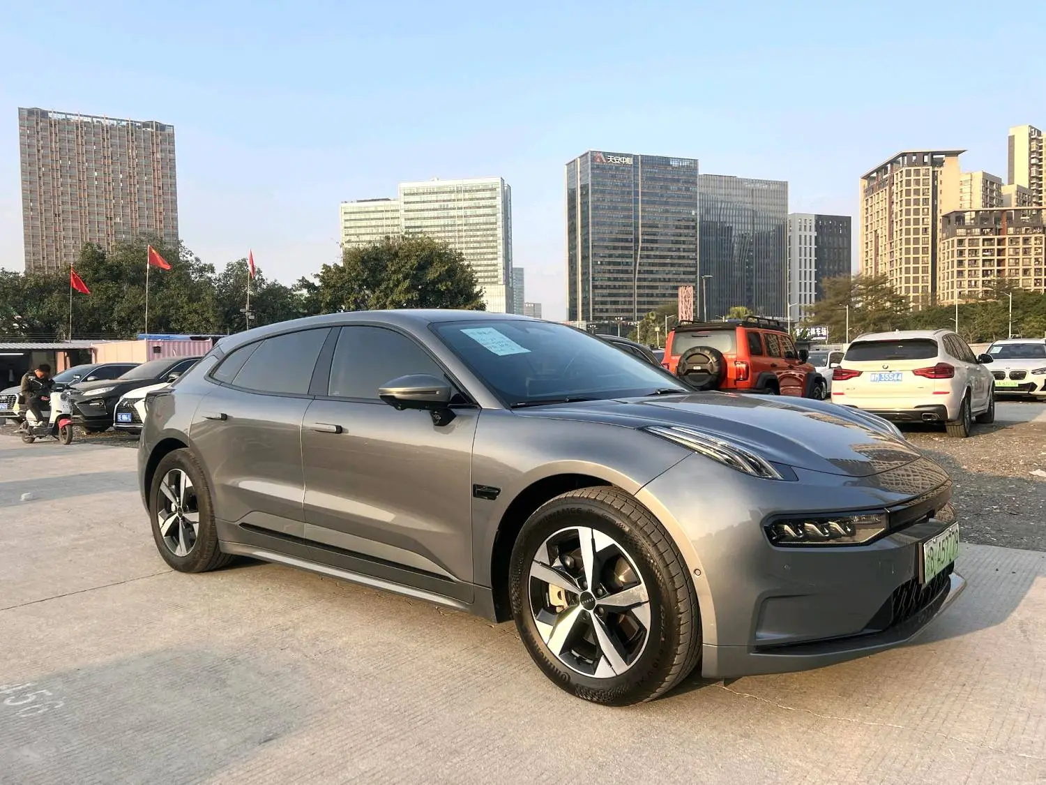 2022 Zeekr 001 - Main View