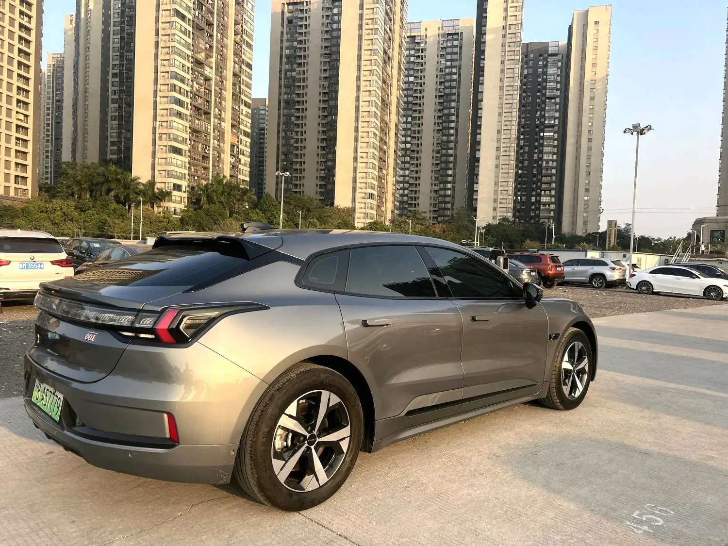 2022 Zeekr 001 - Main View