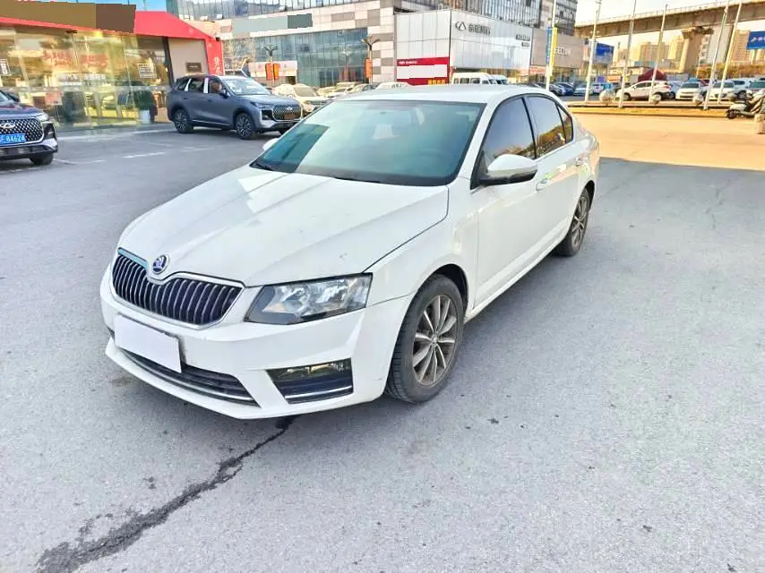 2018 Skoda Octavia - Main View