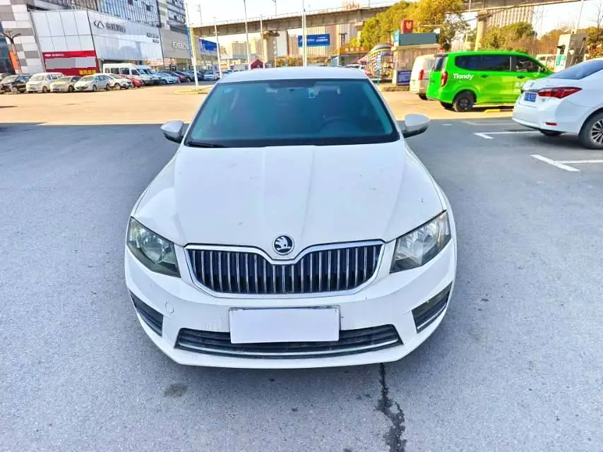 2018 Skoda Octavia - Main View