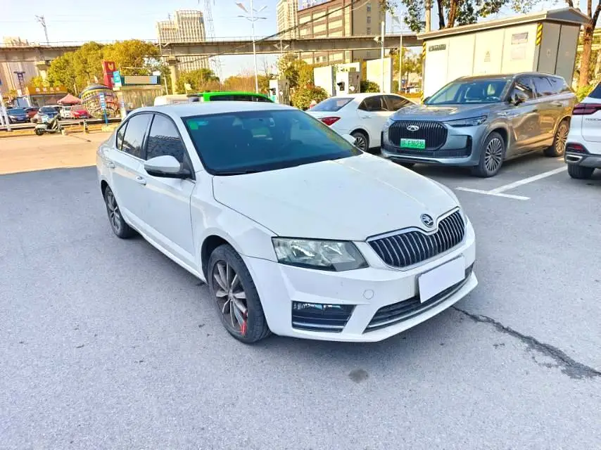2018 Skoda Octavia - Main View