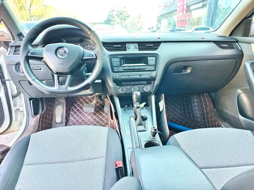 2018 Skoda Octavia - Main View