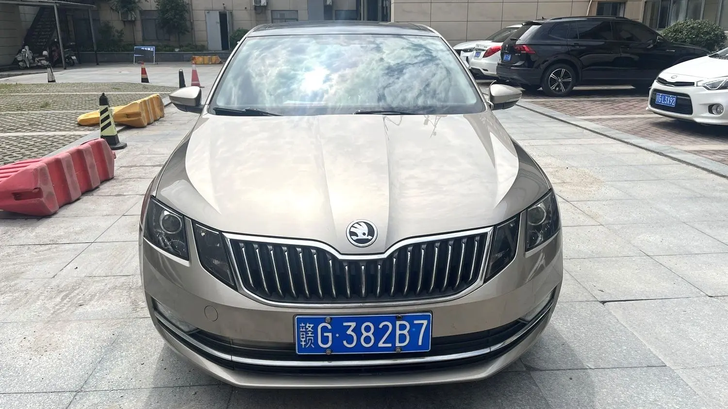 2017 Skoda Octavia - Main View