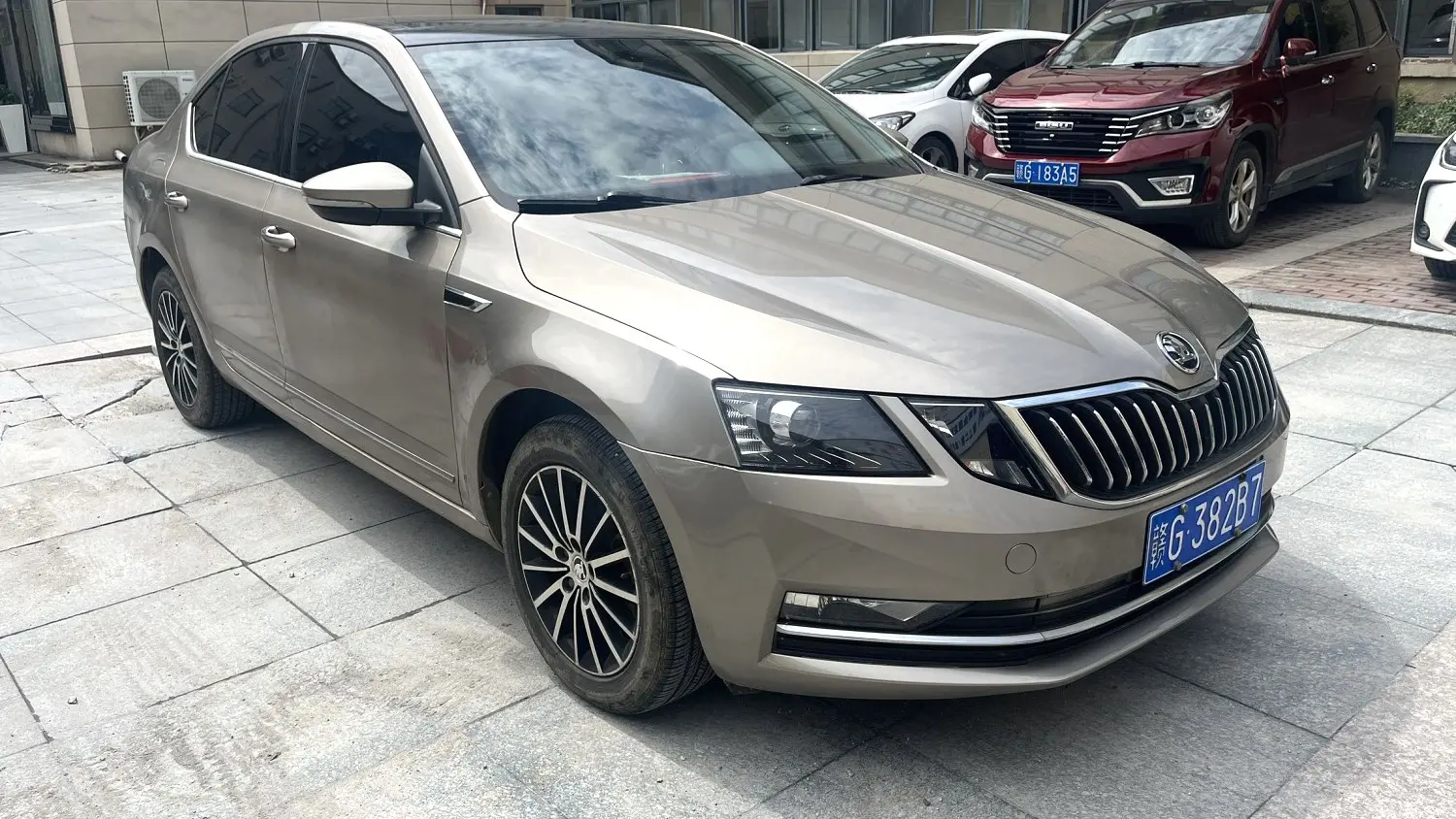 2017 Skoda Octavia - Main View